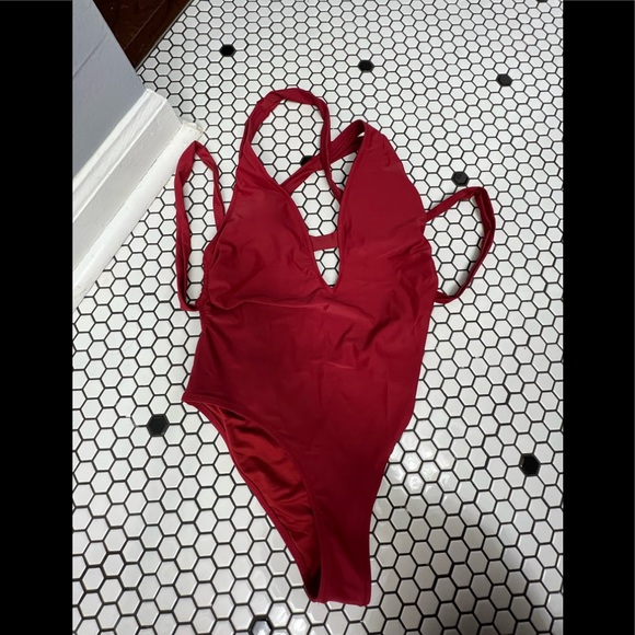 NWT cupshe one piece swimsuit size medium - Picture 2 of 5